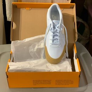 NIB Nike Blue and Cream Court Shot Shoes Men’s Size 9.5/Women’s 11 NEW